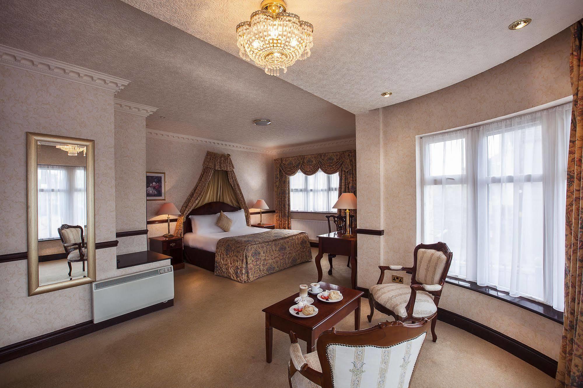Seven Oaks Hotel Carlow Eksteriør bilde